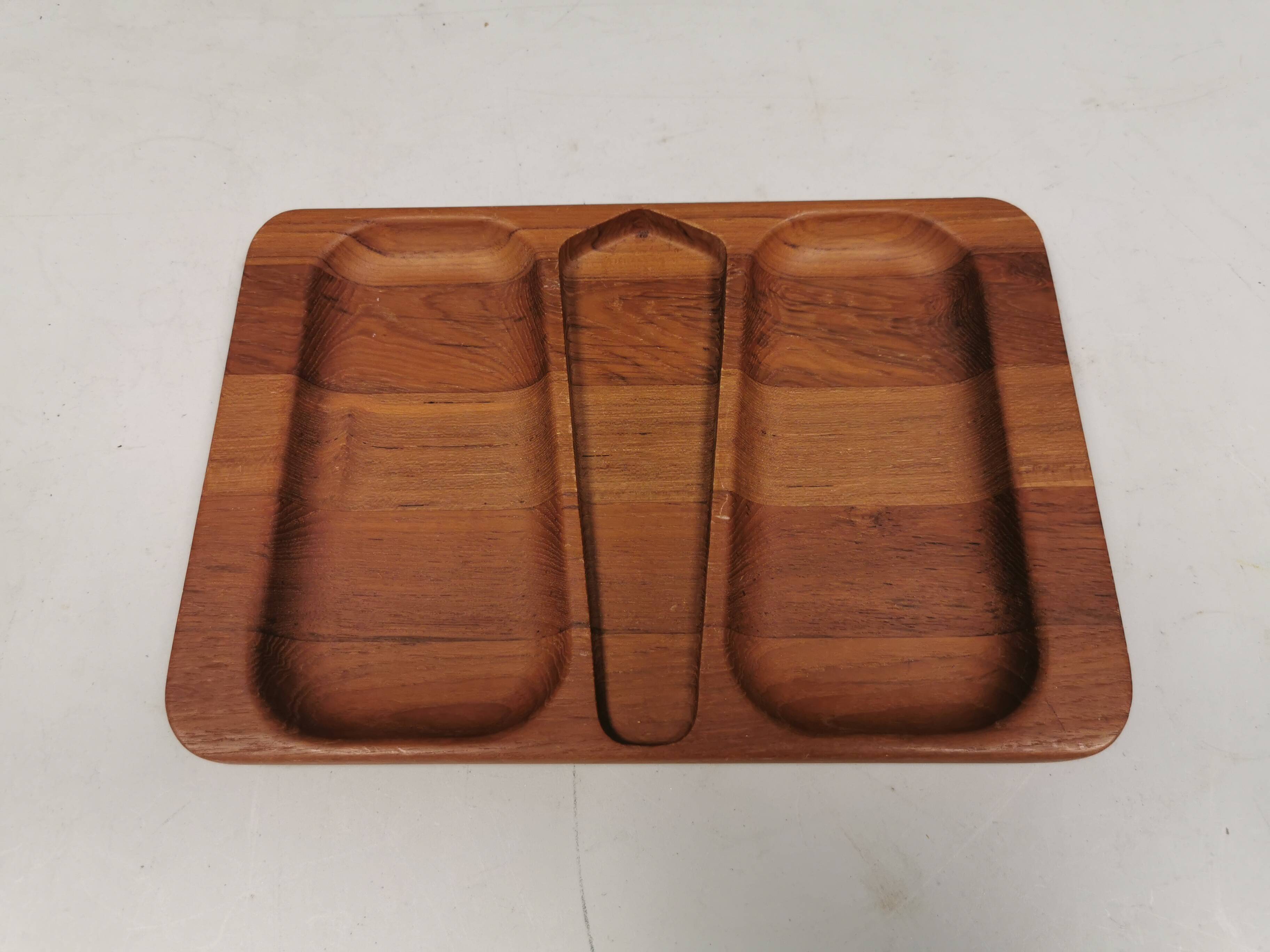Wooden dish from Danske Digsmed Design 1960s.