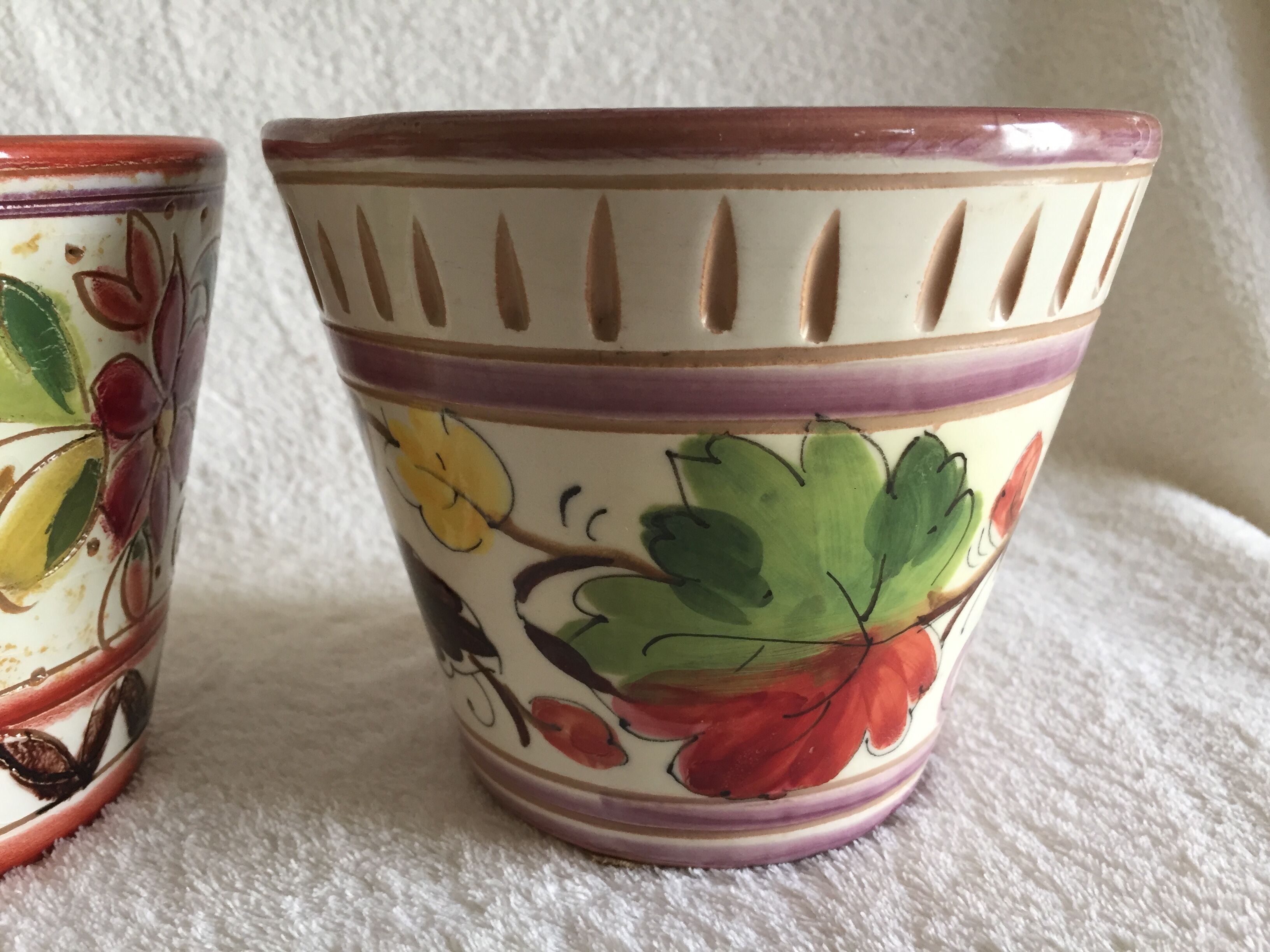 Enamelled terracotta flower pots