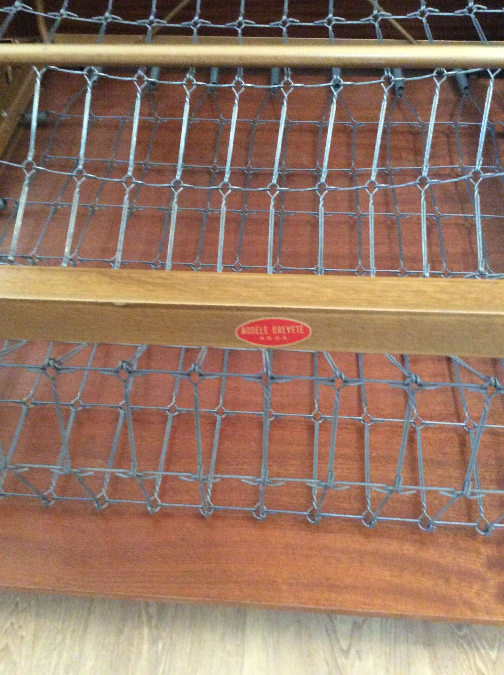 Vintage 70s retractable bed deposed SGDG
