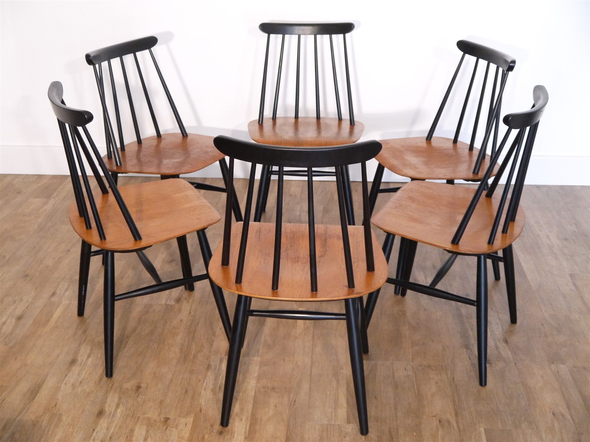 Series of 6 Fanett chairs by Ilmari Tapiovaara
