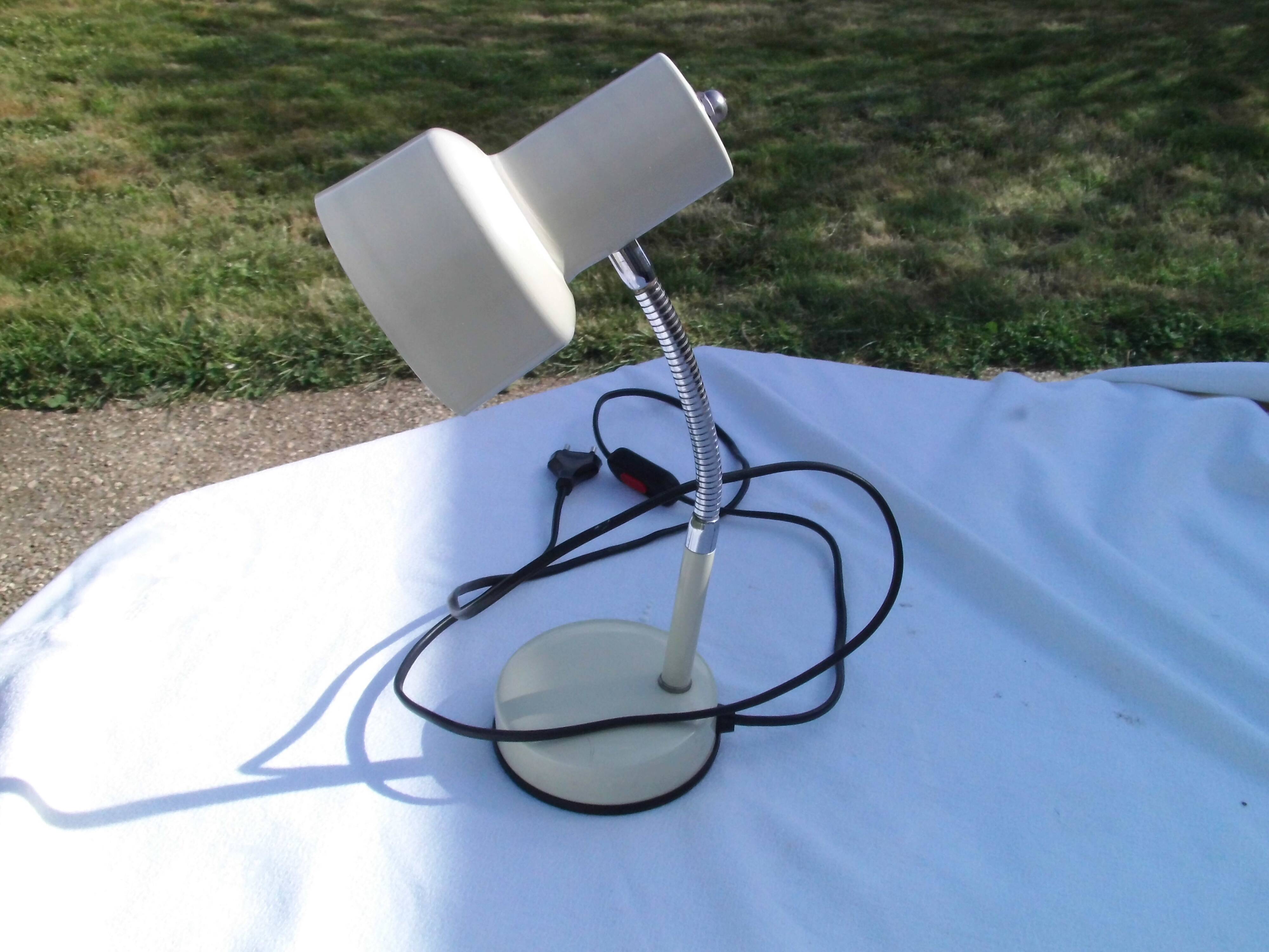 Hinged lamp and adjustable light Veneta Lumi brand