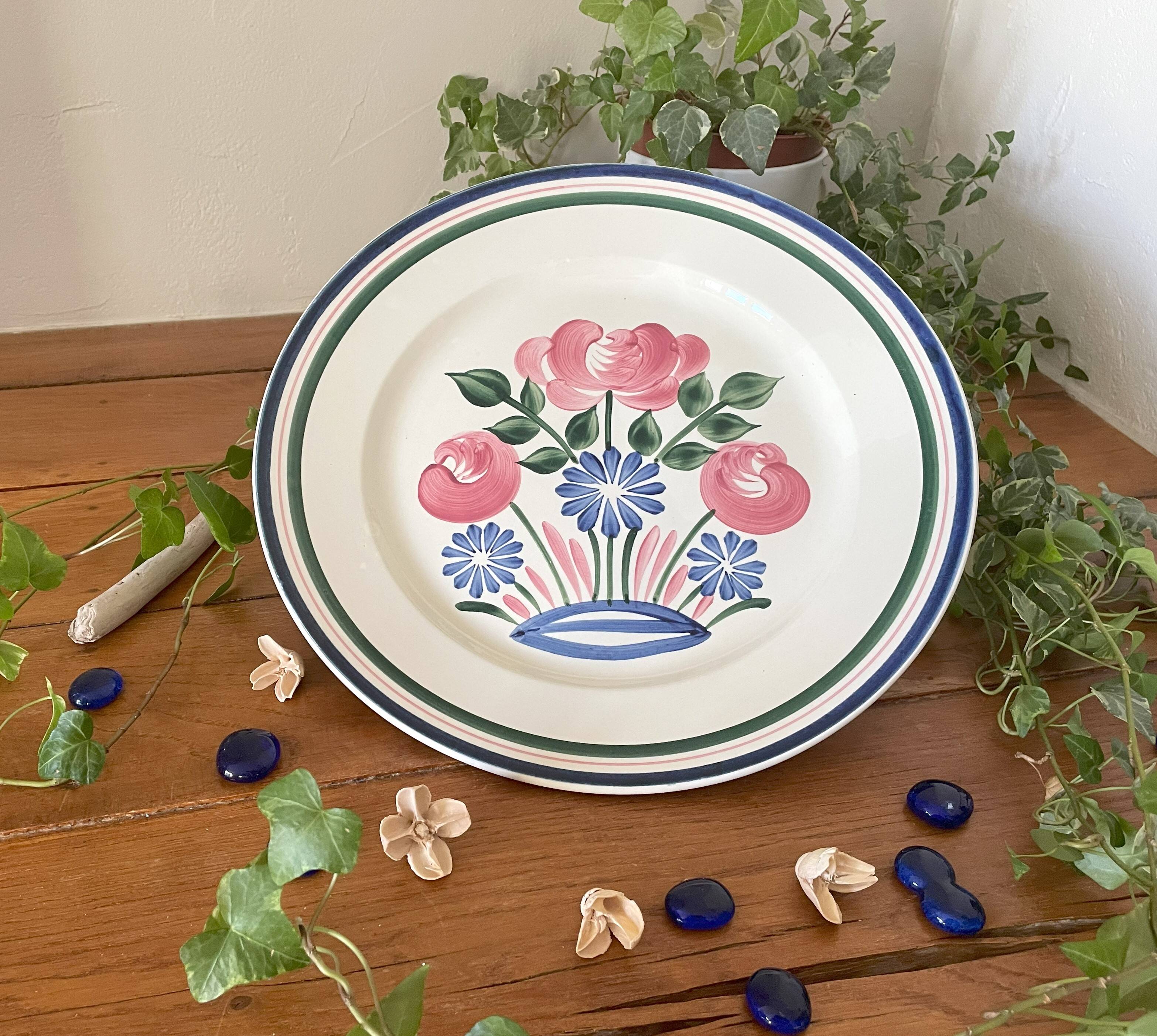 Old serving dish in Choisy-le-Roi earthenware