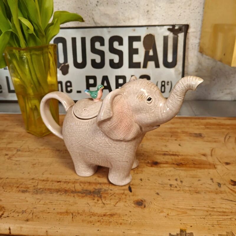 Théière éléphant vintage