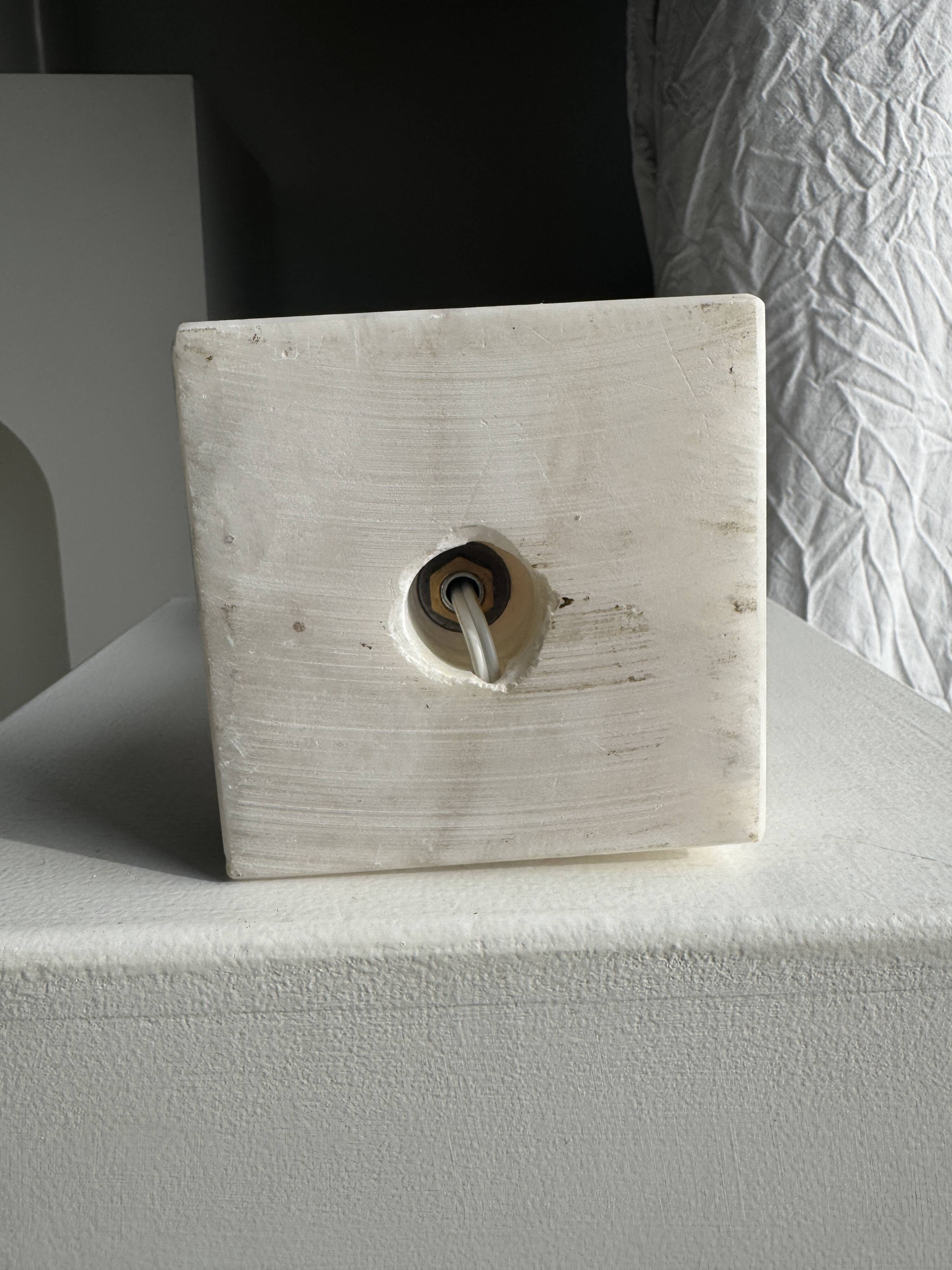 Large alabaster lamp base H41 D11