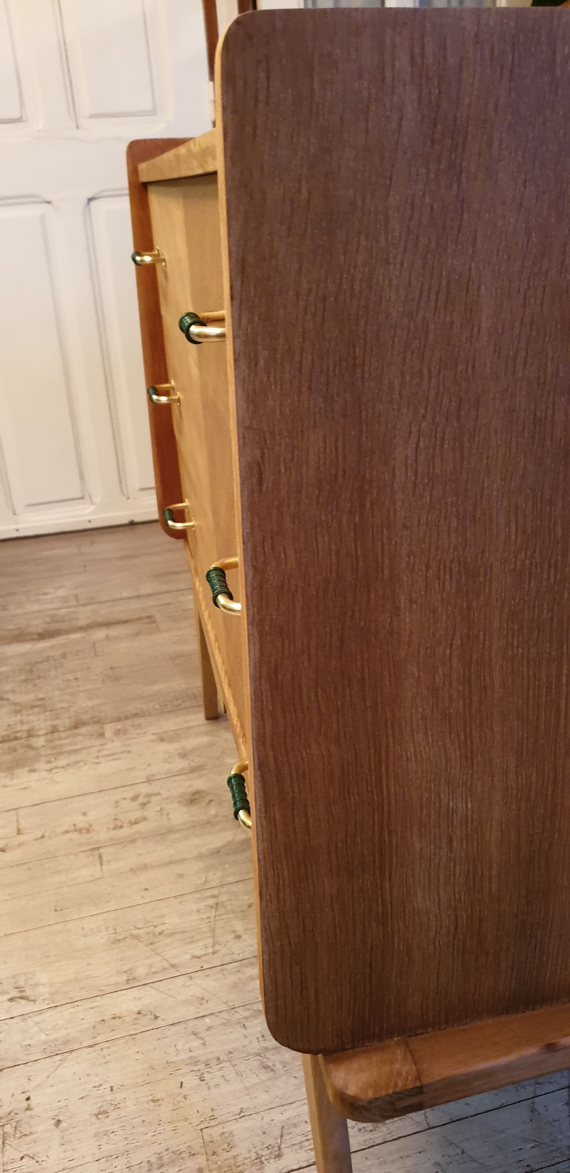 Chest of drawer compass feet