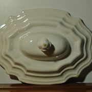Vegetable soup tureen lid Moustiers 18th century South France