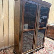 Display cabinet with two doors – Louis XVI period – Pine, marquetry and