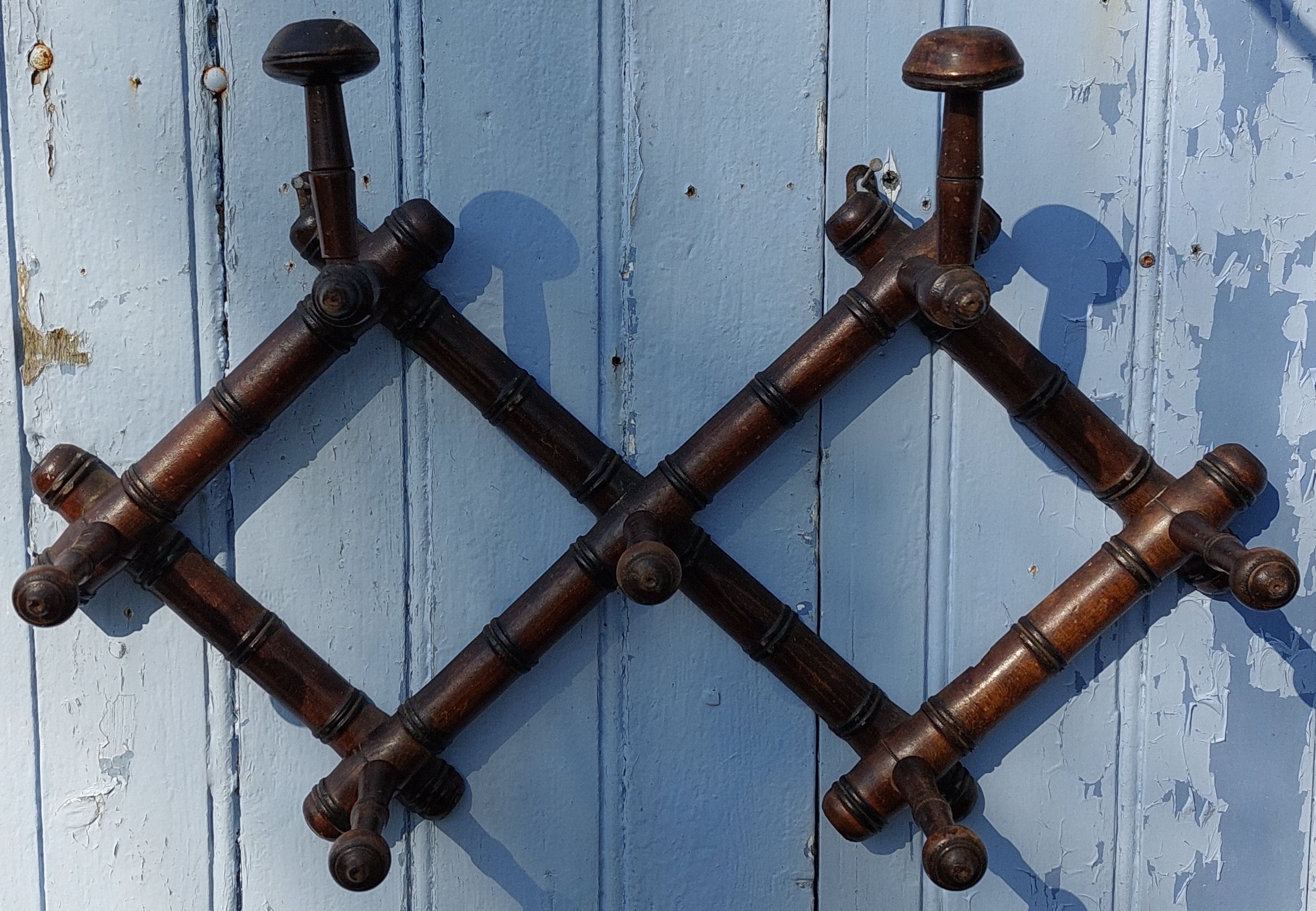 Wooden bistro coat rack with hat holder