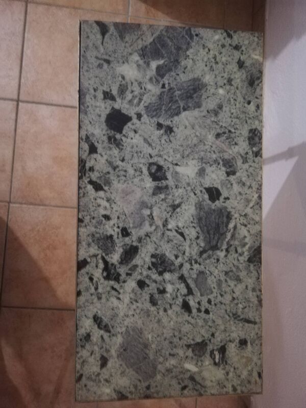 Tables gigognes en laiton et marbre vintage