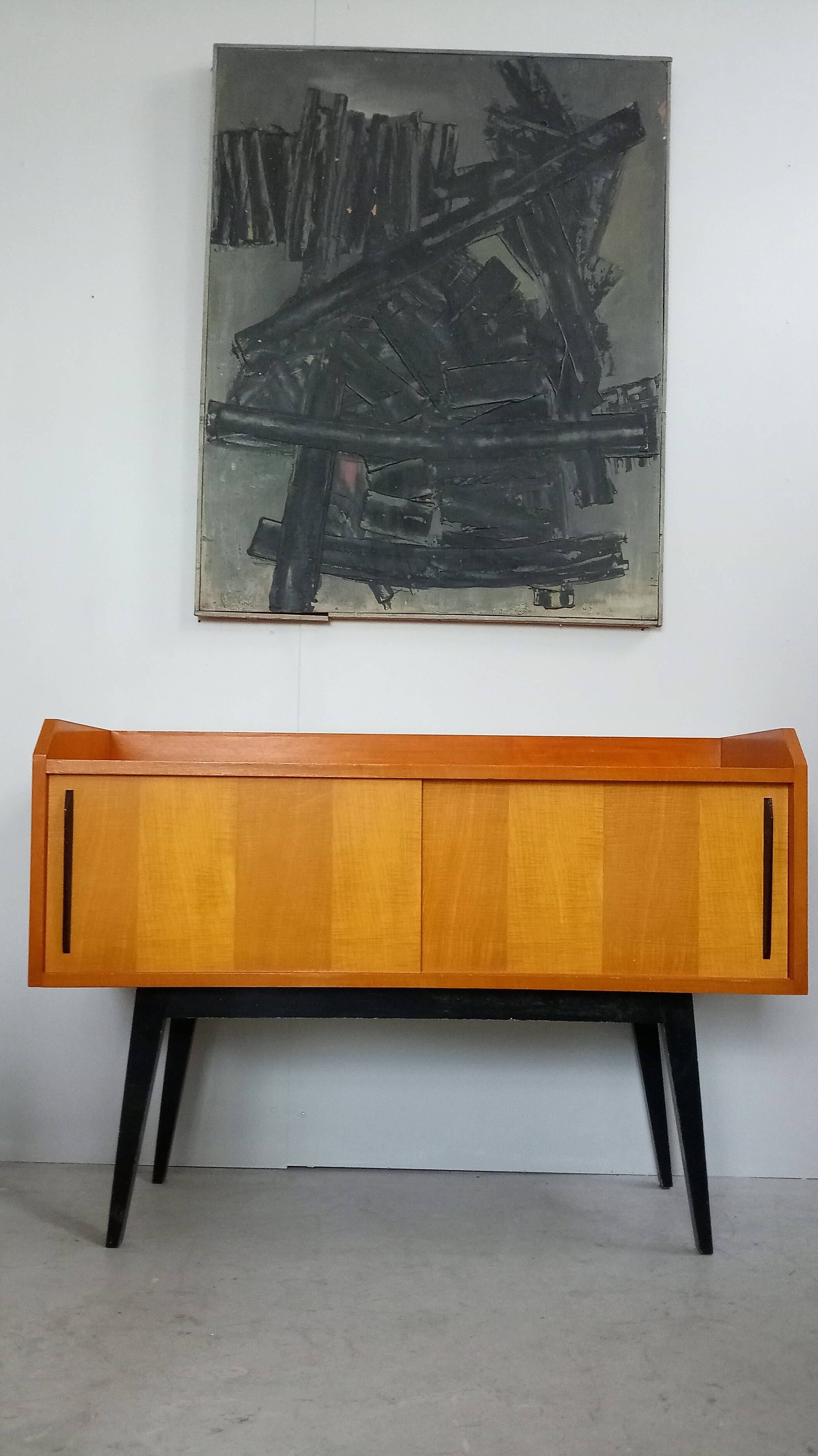 Buffet des années 60 à la manière de Hans Bellmann