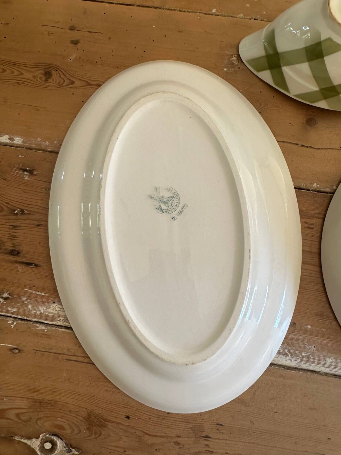 Set of dishes Moulin des loups