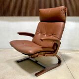 Scandinavian leather lounge chair by Elsa & Nordahl Solheim for Rybo Rykken, 1960s