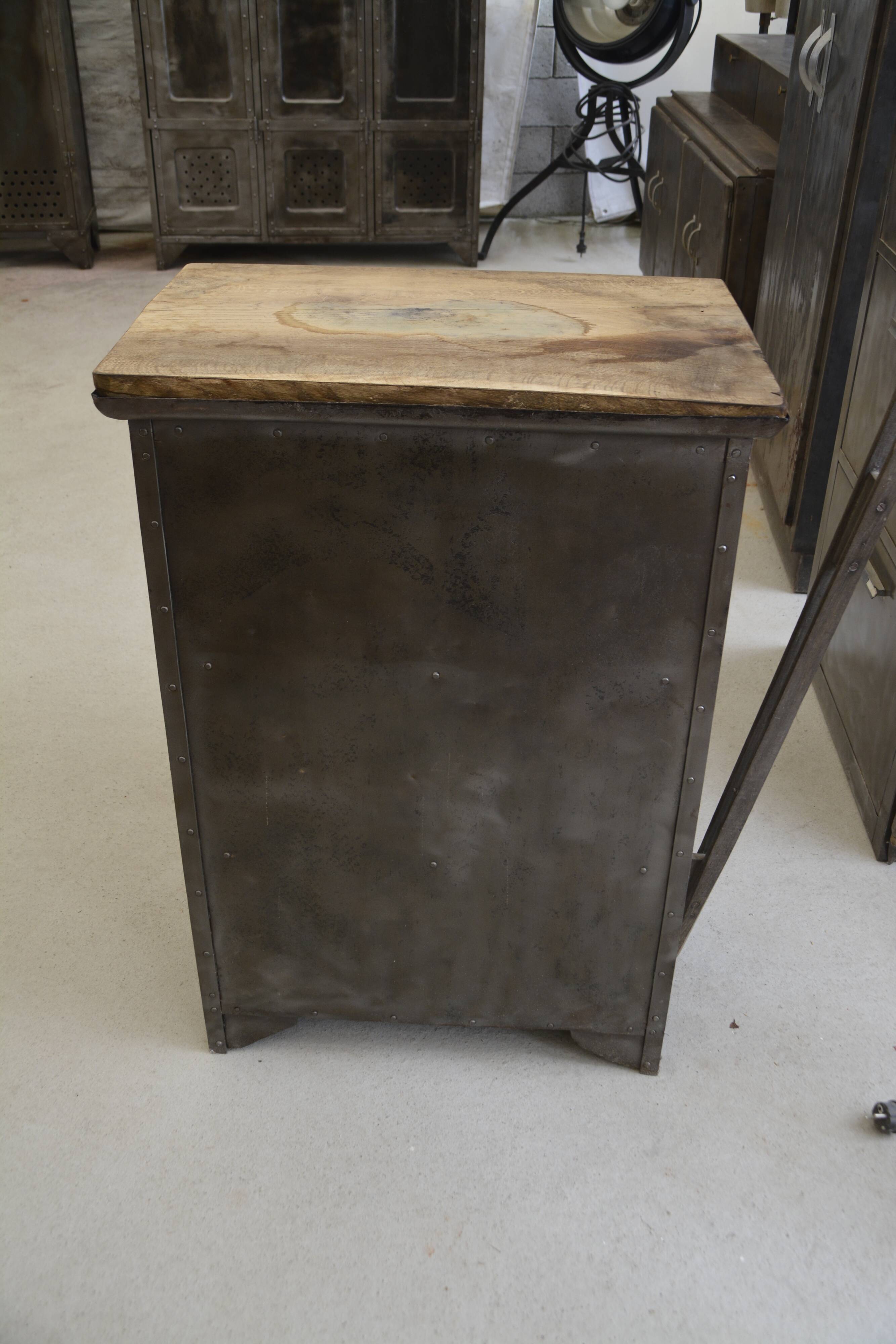 Industrial workshop furniture