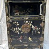 Chinese sideboard with gold lacquer and mother-of-pearl inlay. Bird and landscape decor.