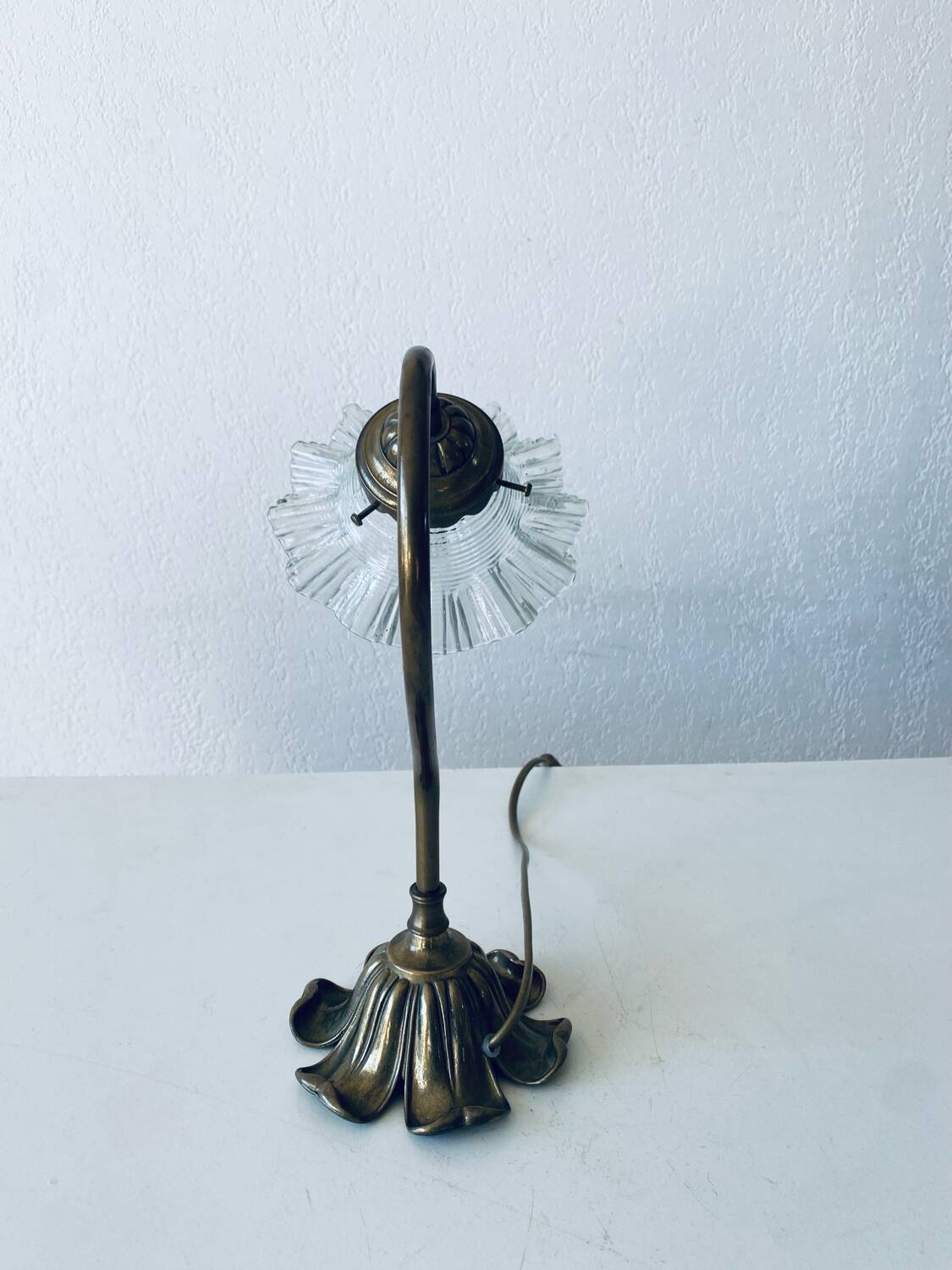 Vintage brass and glass flower lamp