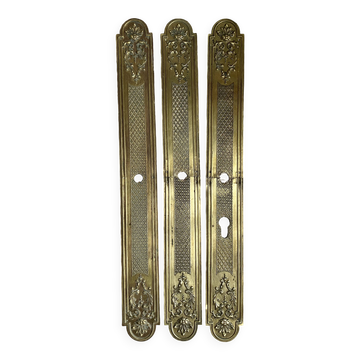 Antique brass cleanliness plates
