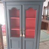 Painted showcase