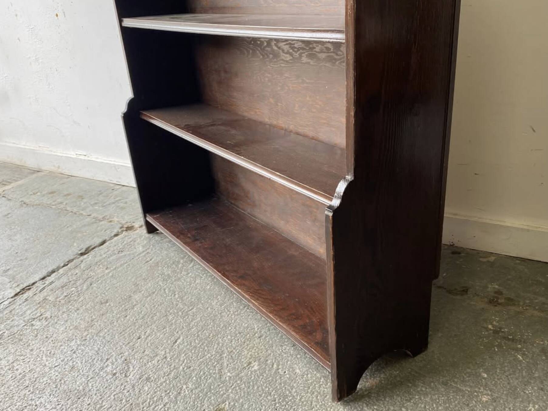 Antique Early 20th Century Free Standing Oak Book Shelves