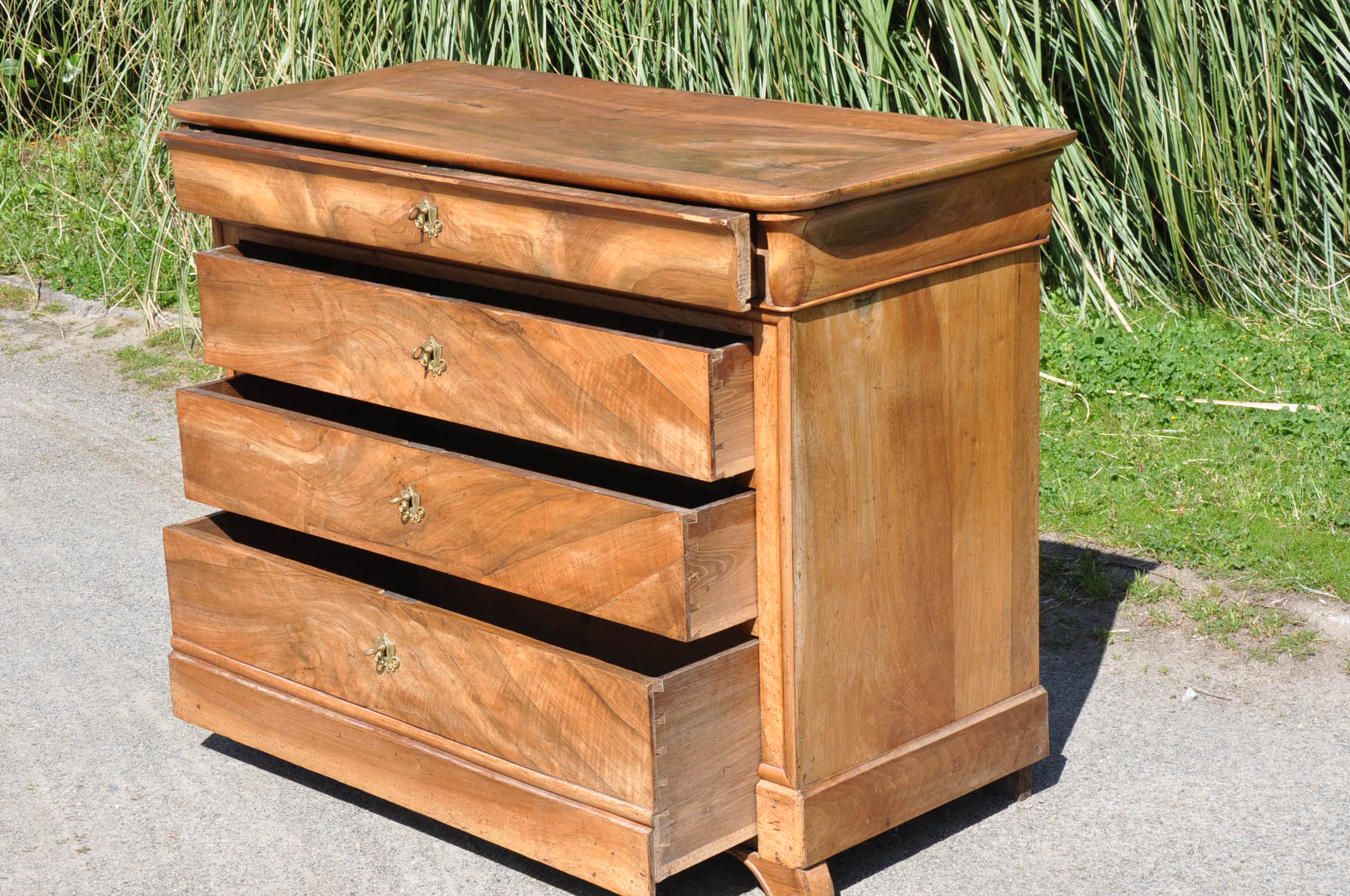 Old chest of drawers