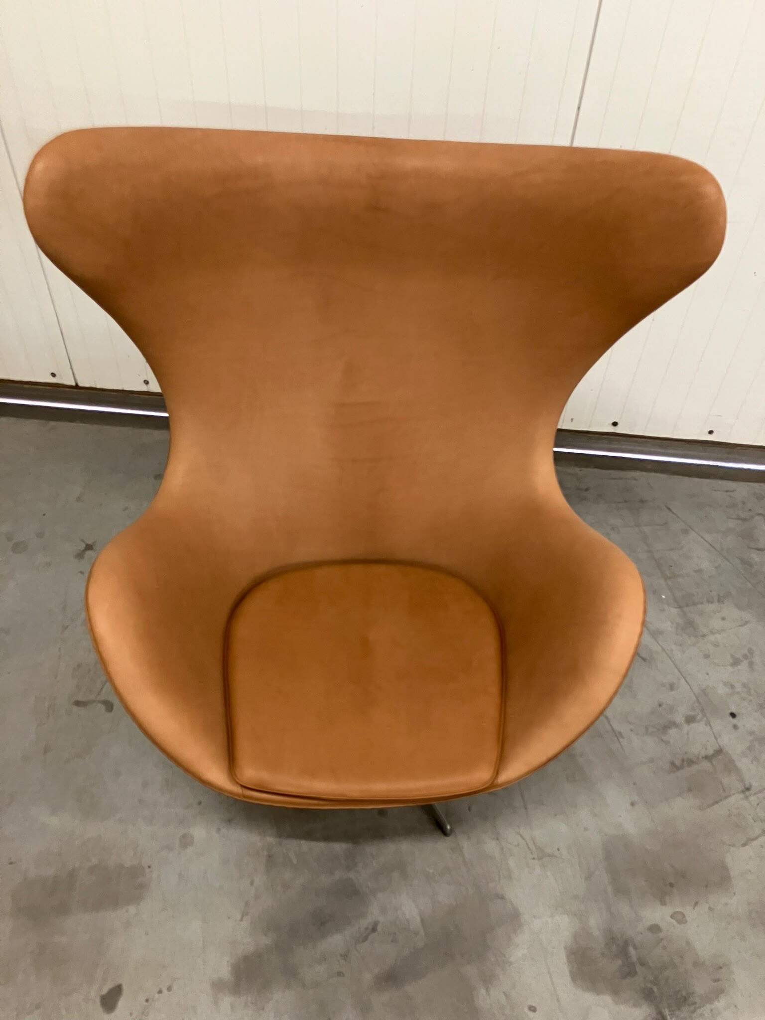 Fritz Hansen Egg Chair 07-'63 Cognac Camel vintage leather NEW CONDITION!!