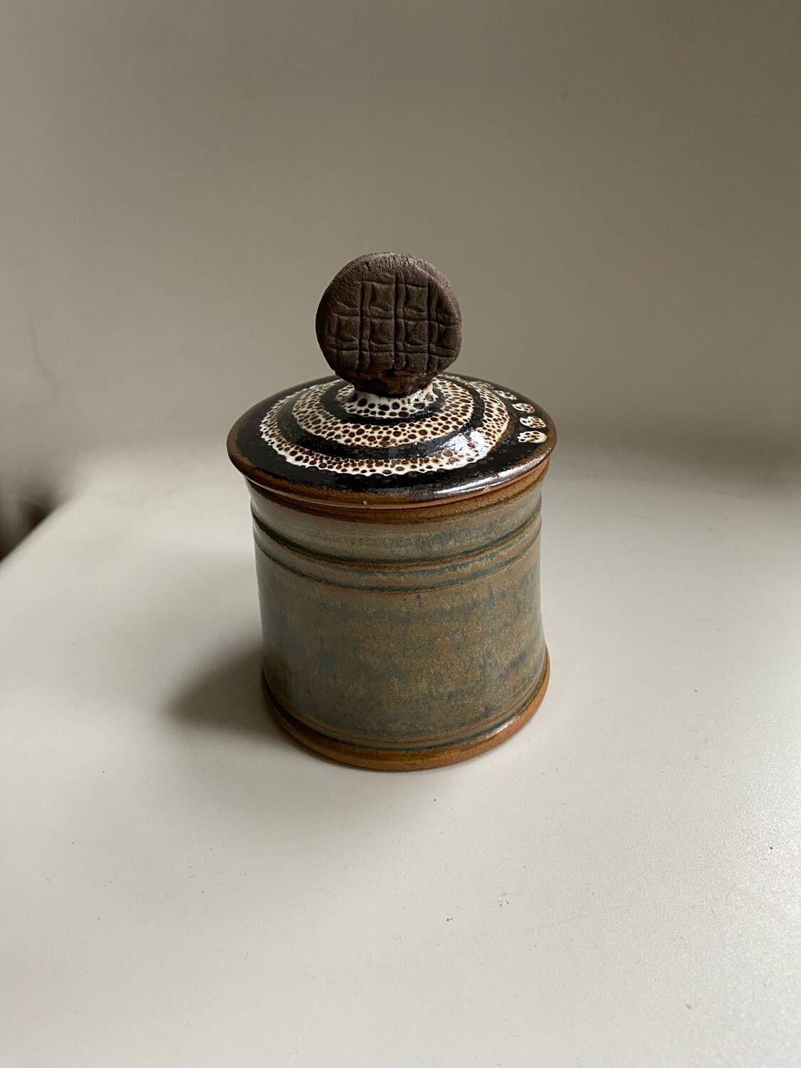 Vintage Signoret Pot