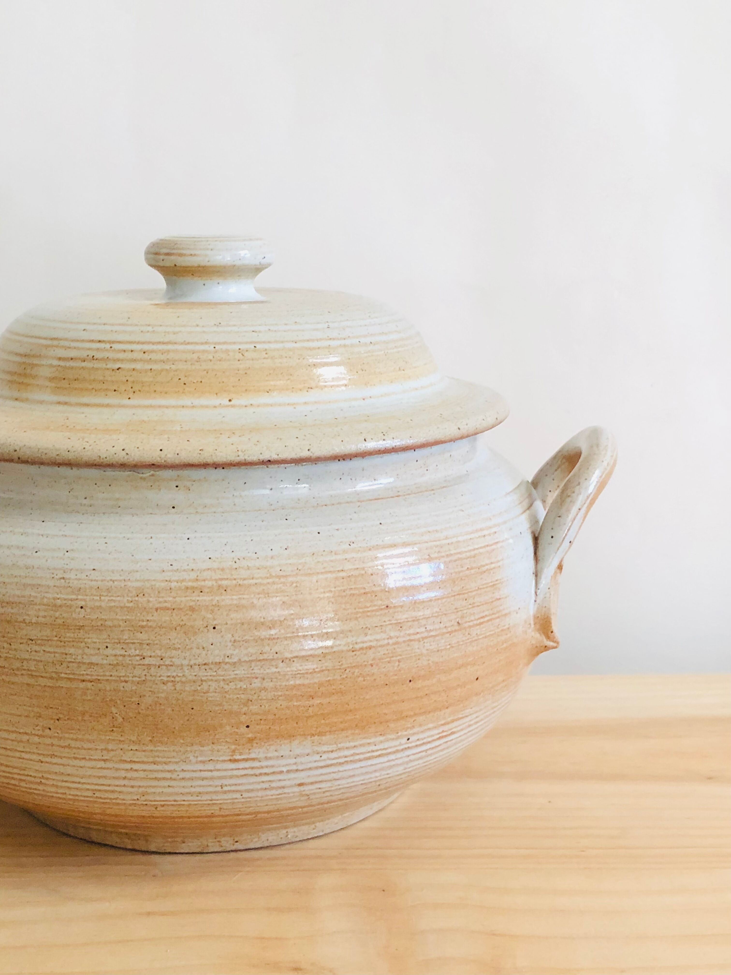 Vintage soup kitchen in Grès du Marais