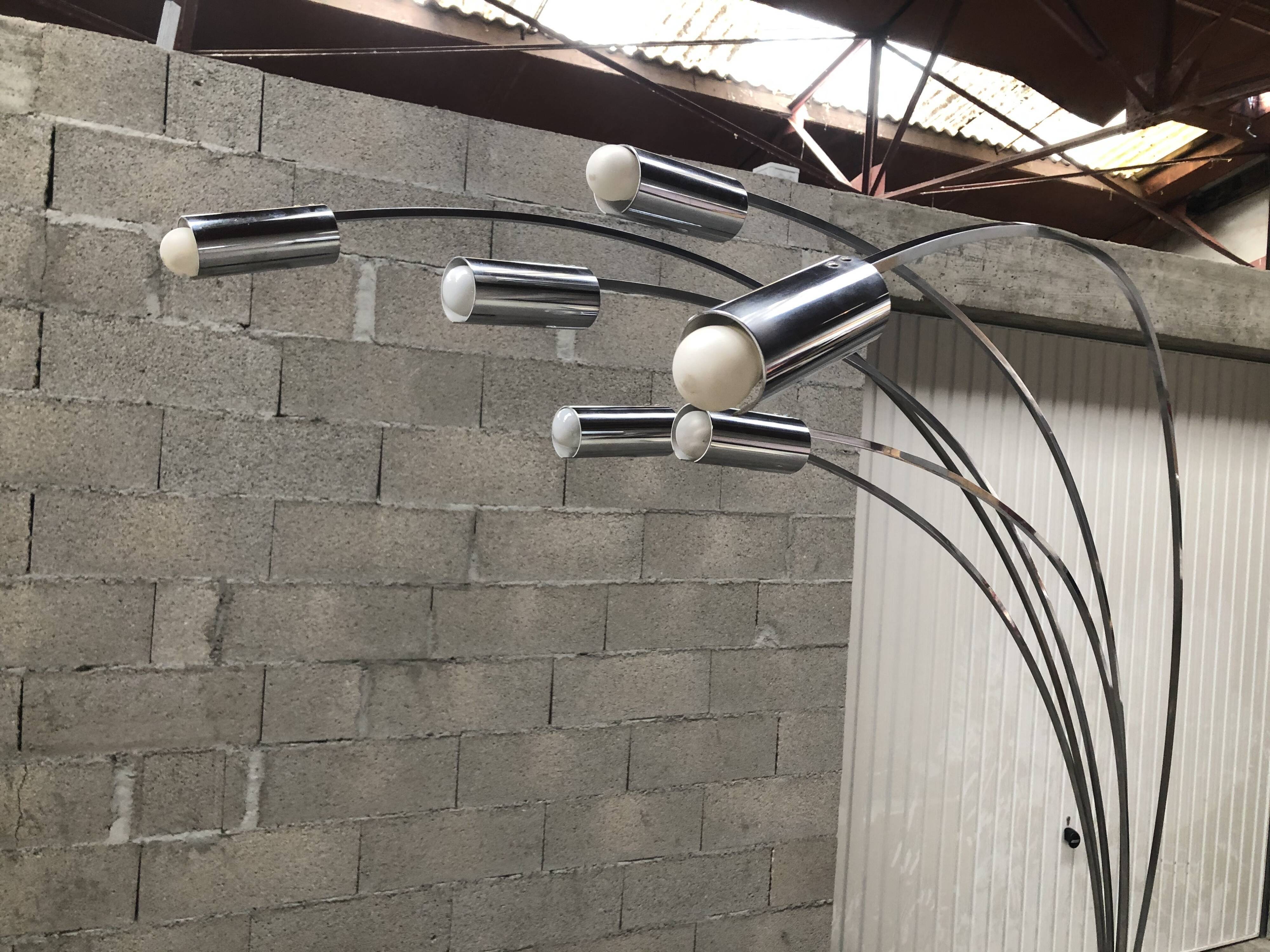 Lampadaire chromé design Gencarelli et Beltromi des années 80