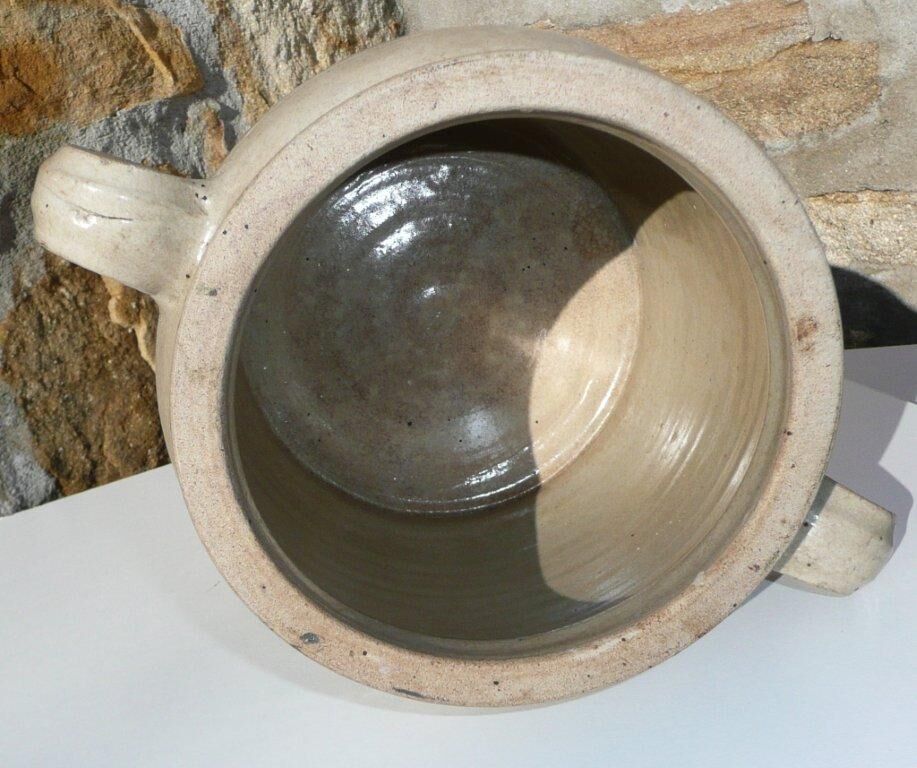 Pot or jug in glazed beige sandstone