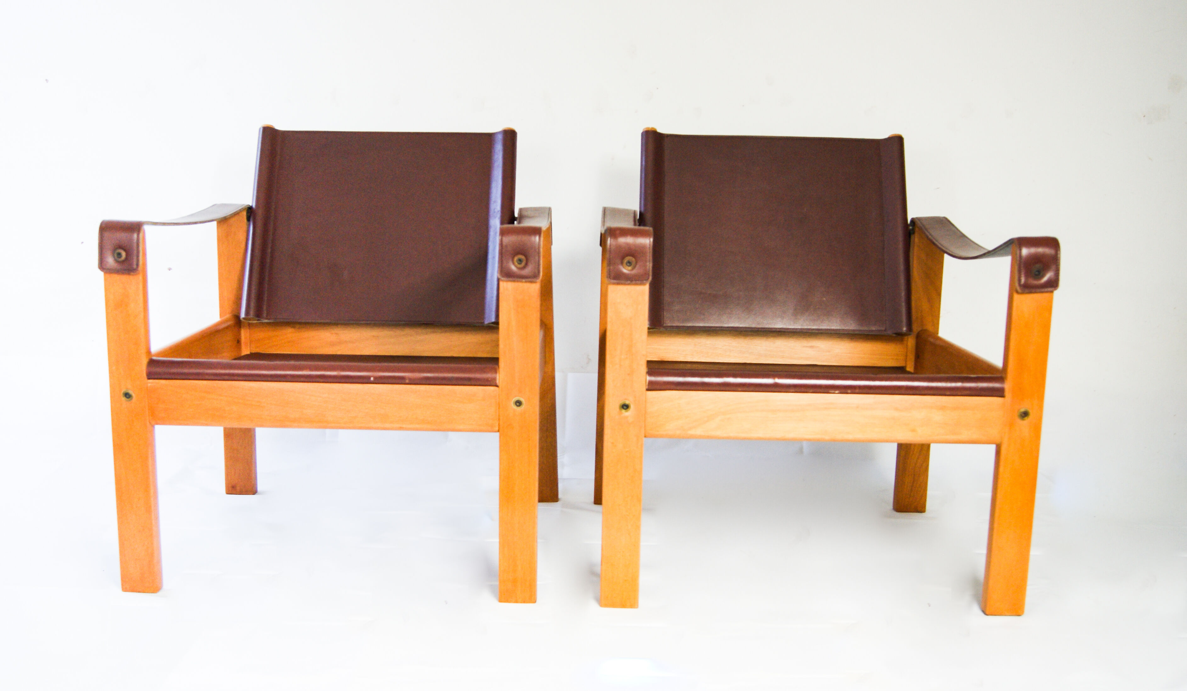 Karl Heinz Bergmiller For Escriba, Pair of Safari Leather Armchairs and Matching Coffee Table