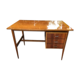 Flat desk compass feet