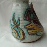Accolay vase decorated with fish