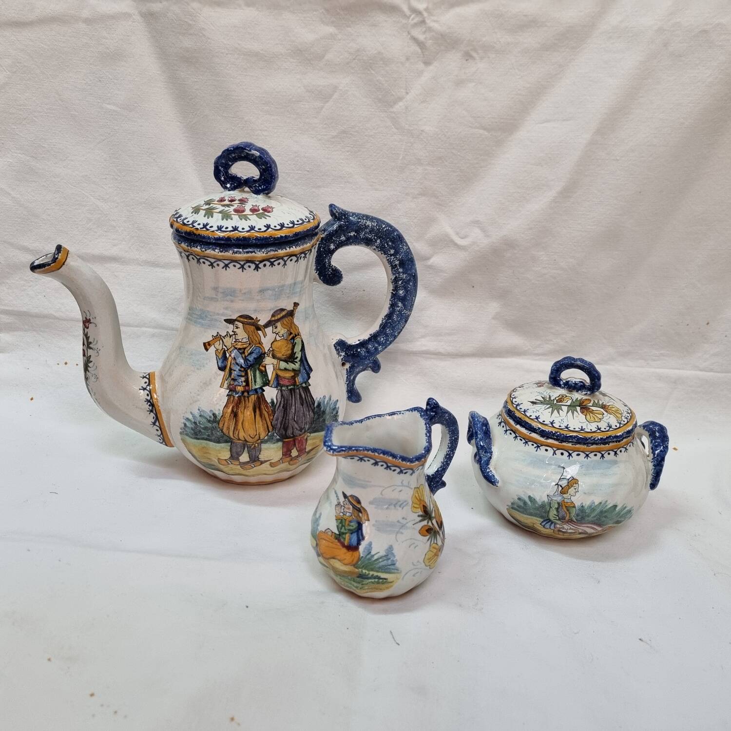 Henriot Quimper coffee service from 1930