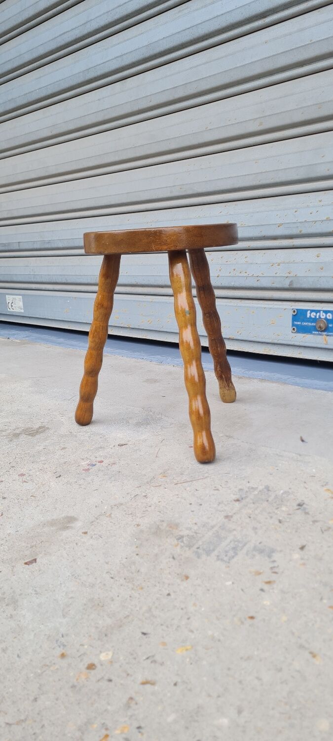 Tripod stool