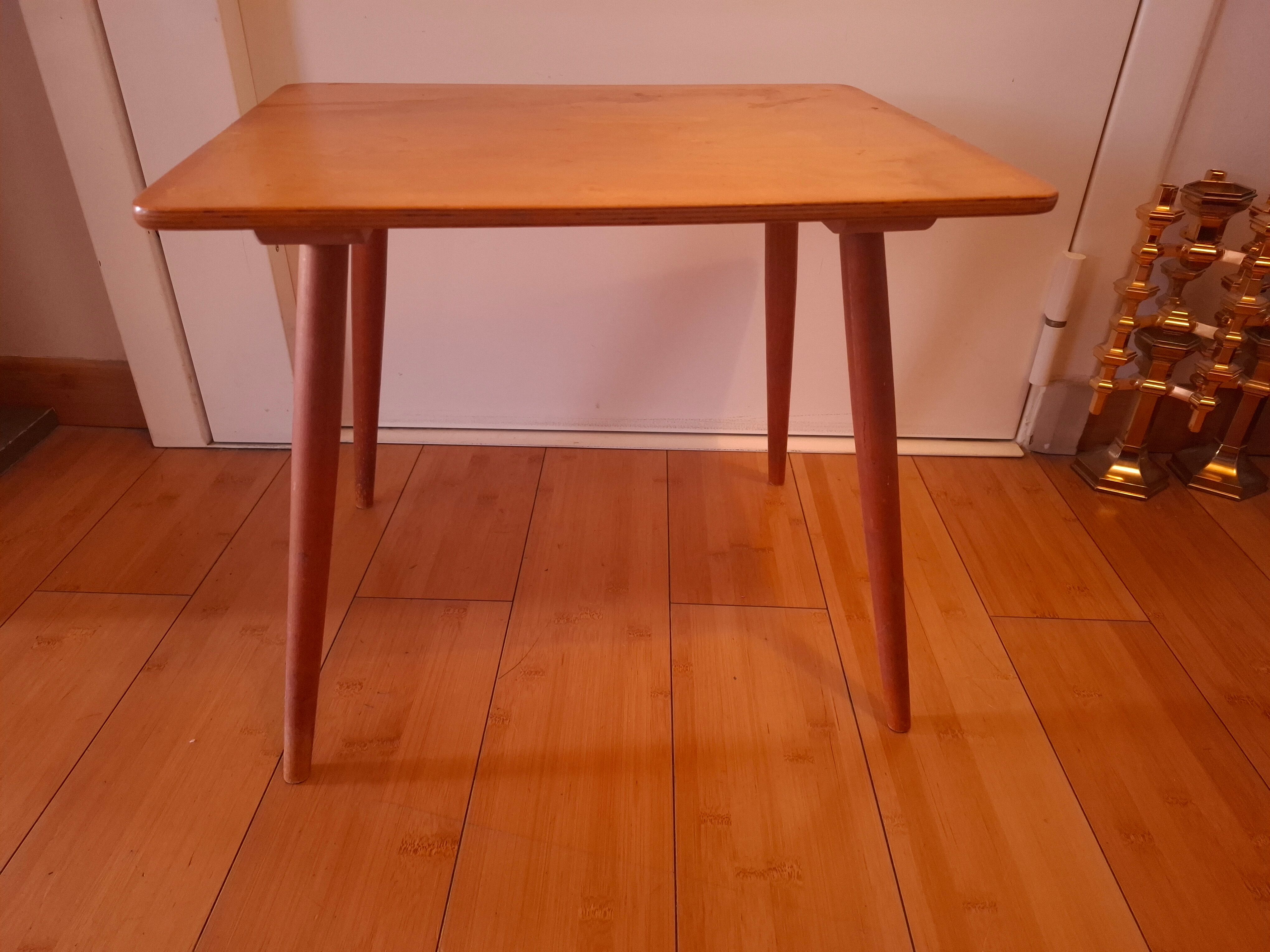 Side table with tapered legs