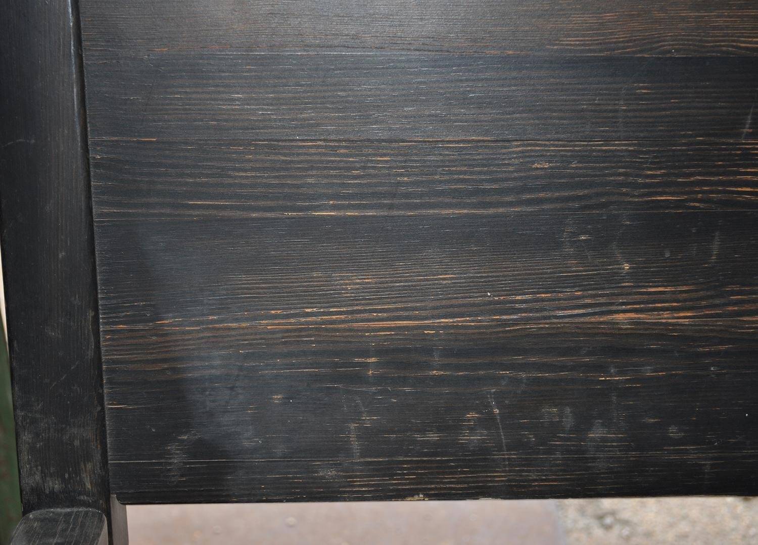 Rocking-chair vintage en bois massif marron, années 1950, dossier plat et pieds tournés