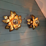 Pair of floral wall sconces in brass, Maison Jansen, 1970.