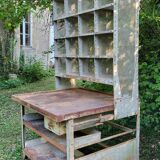 Industrial design postal sorting office