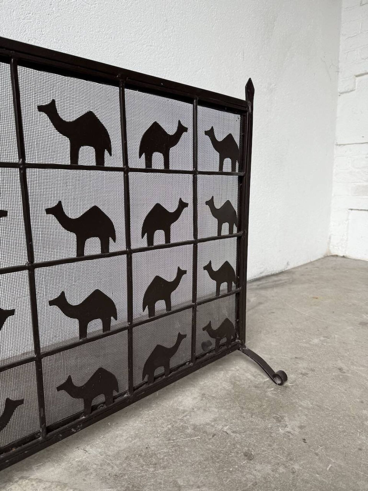 Wrought iron fireplace screen Les Marolles 1950
