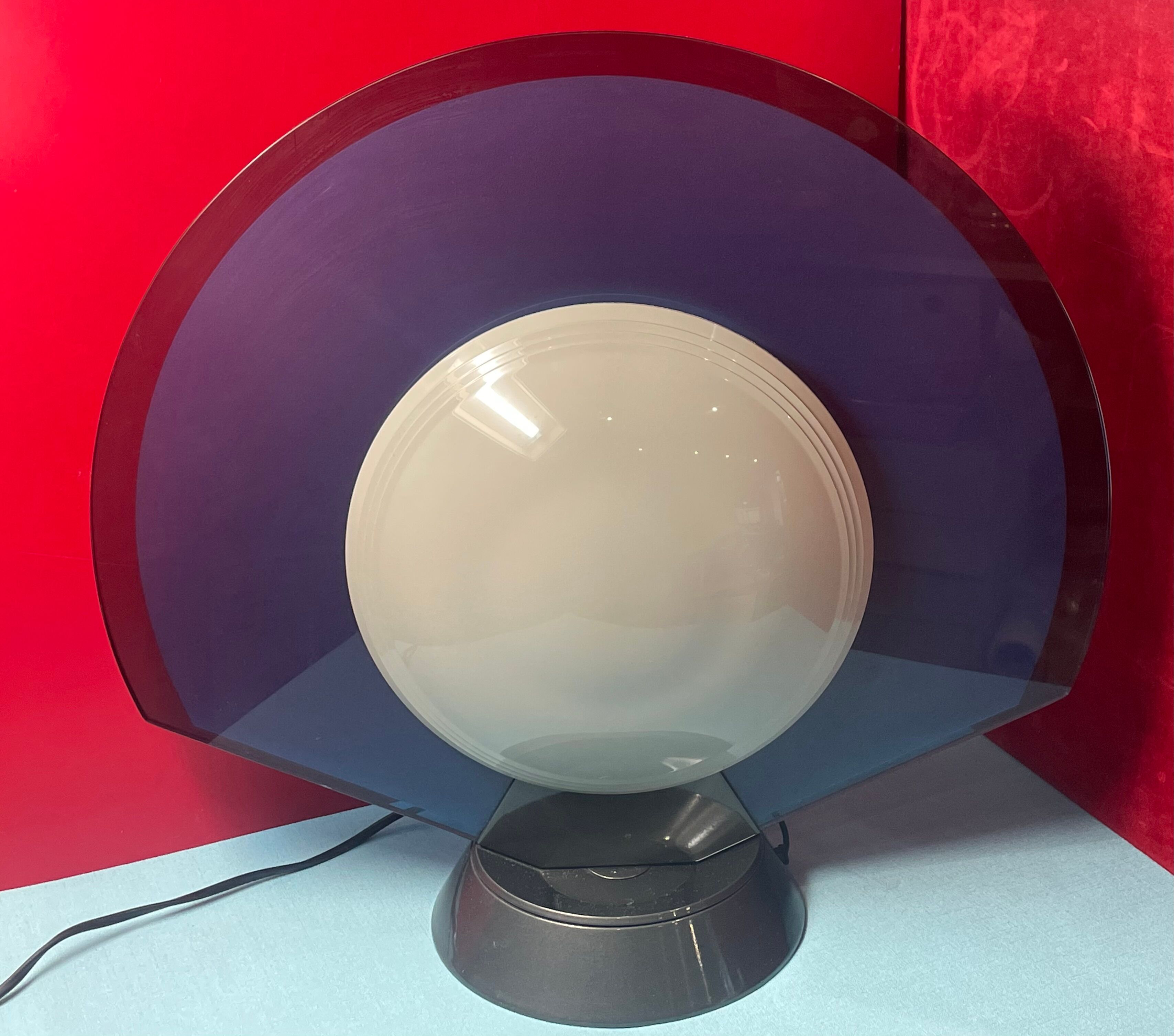 Rotating lamp Gong by Bruno Gecchelin, Arteluce Italy design