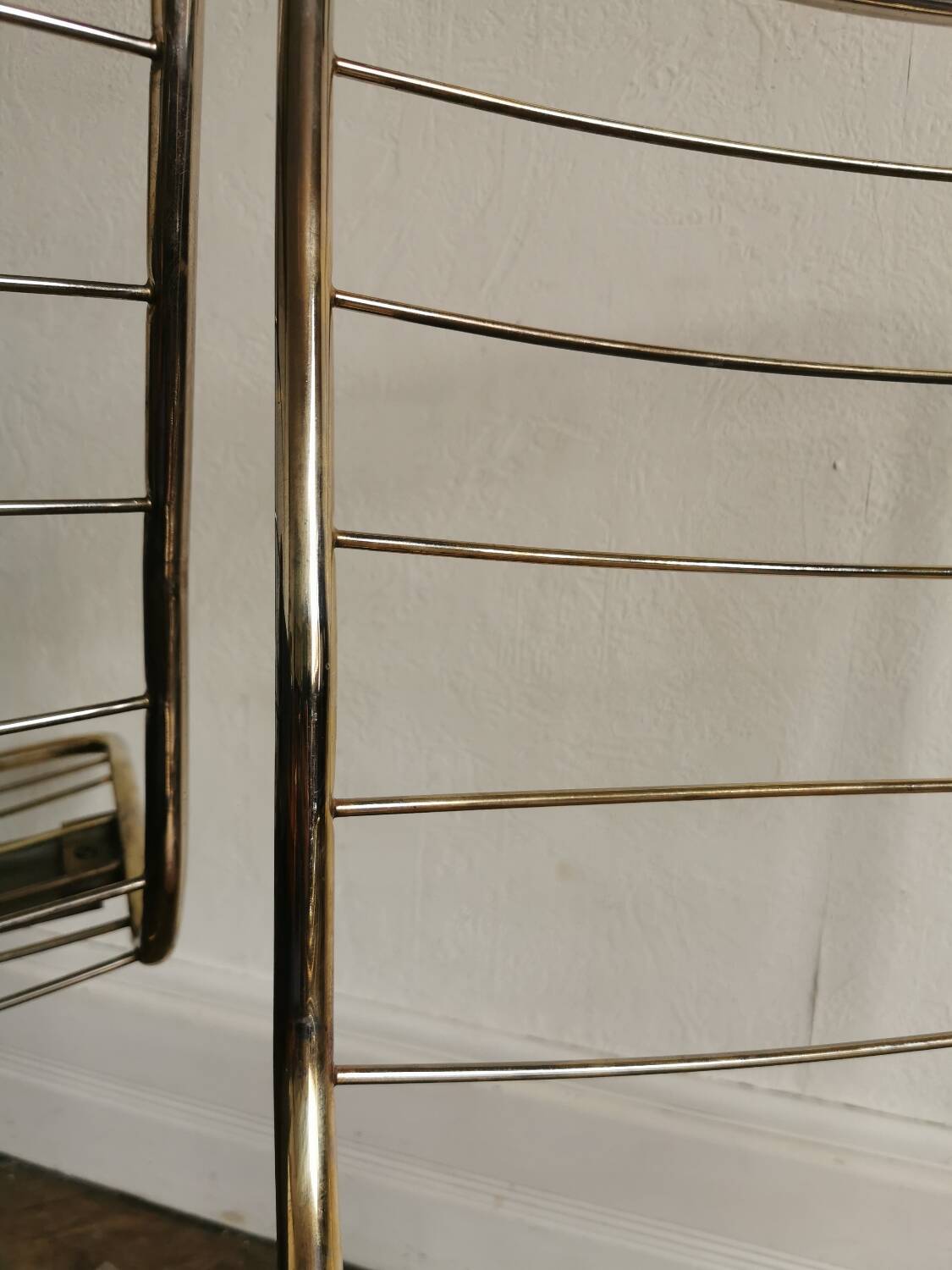 Paire chaises dorées