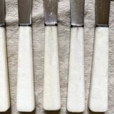8 couteaux anciens inoxydables