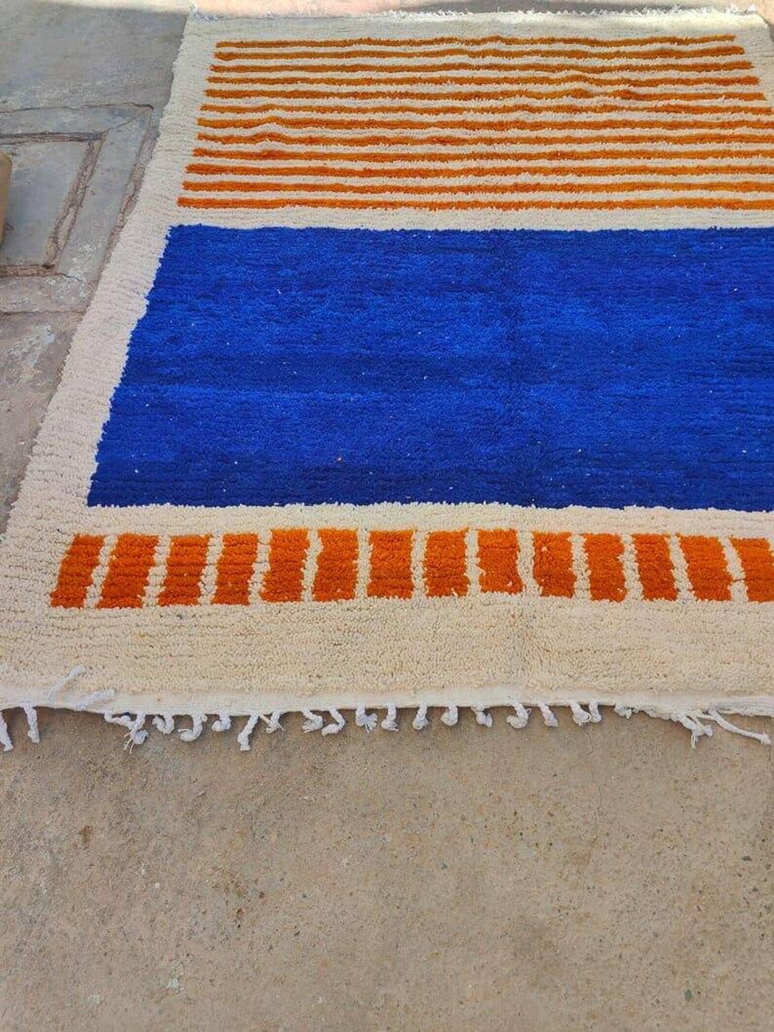 Custom handmade rug 2/3 m