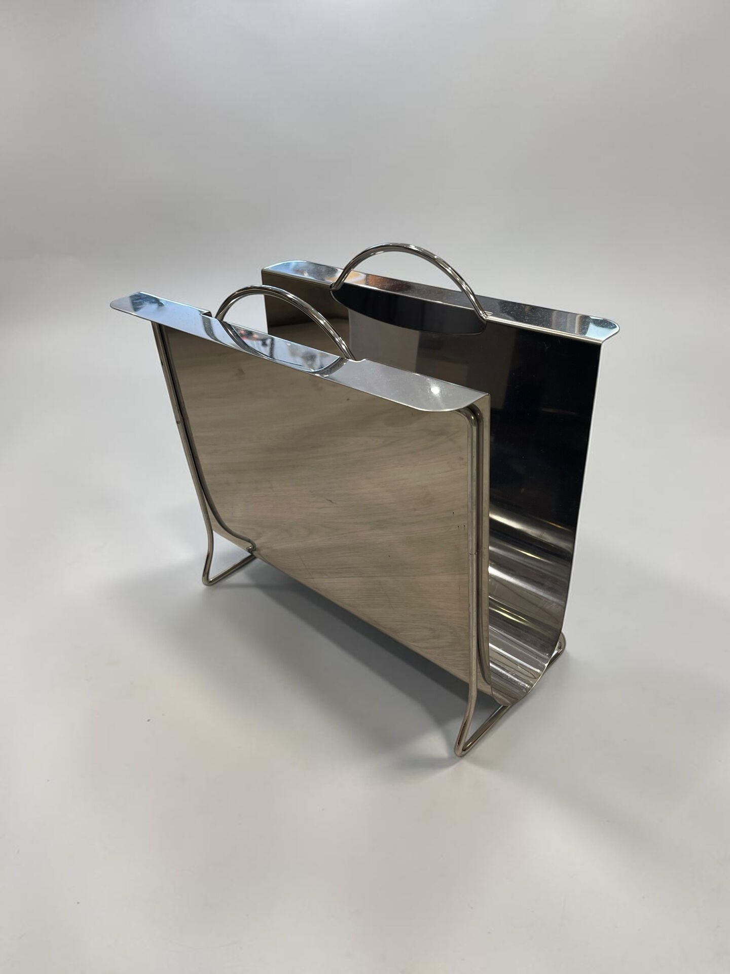 Magazine rack 1970