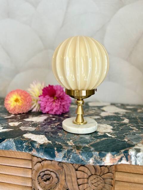 Art Deco lamp in uraline