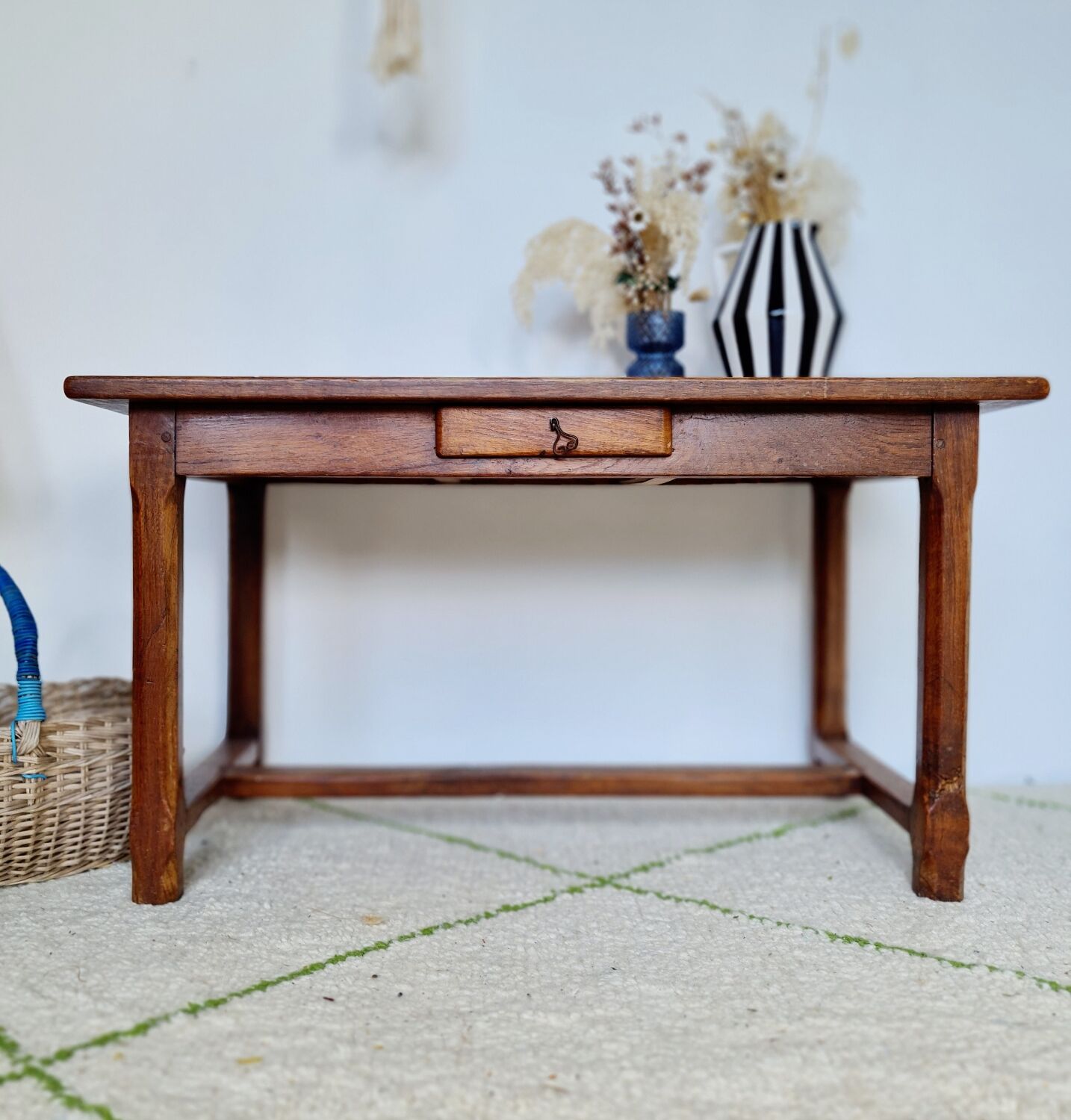 Coffee farmhouse table 1 drawer