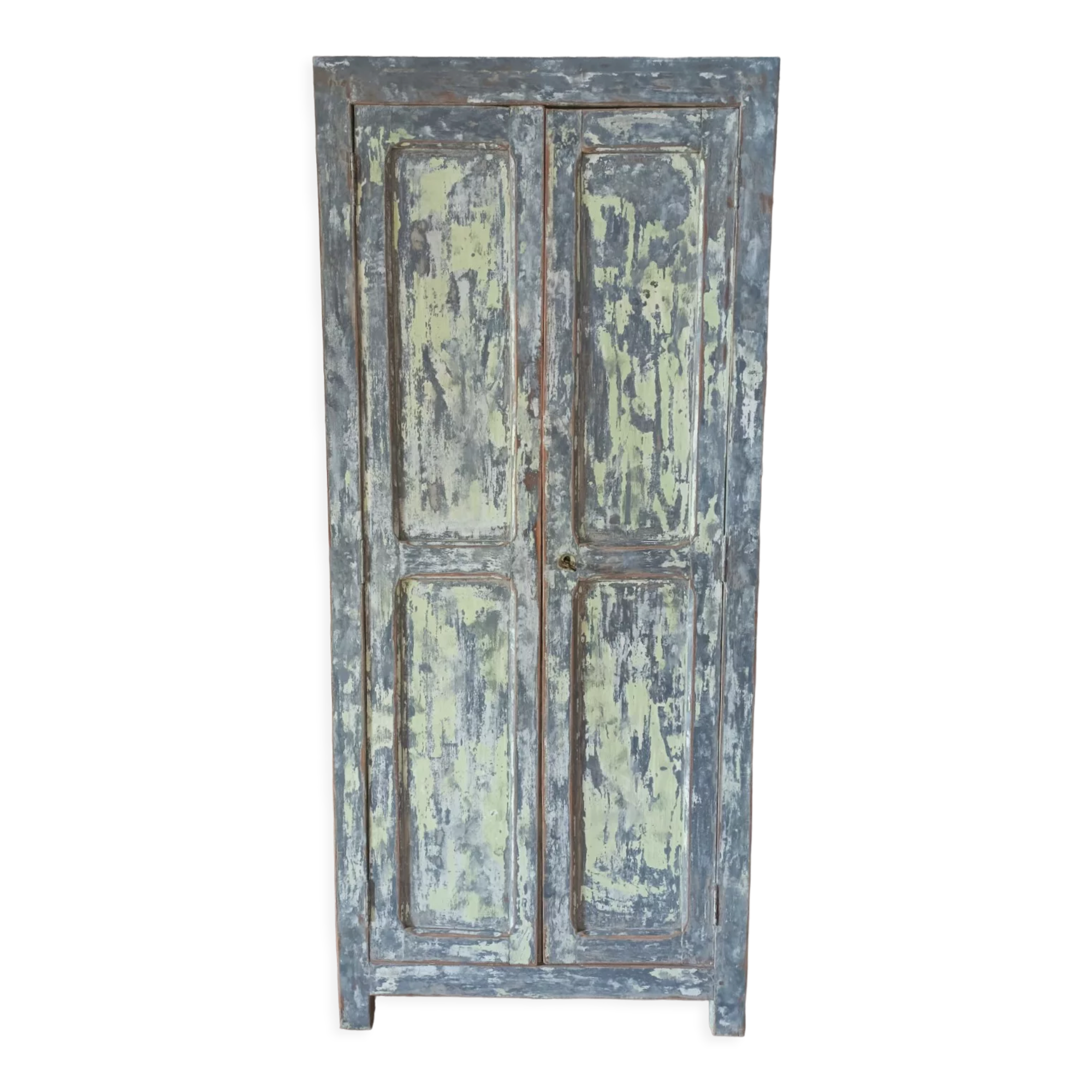Armoire parisienne