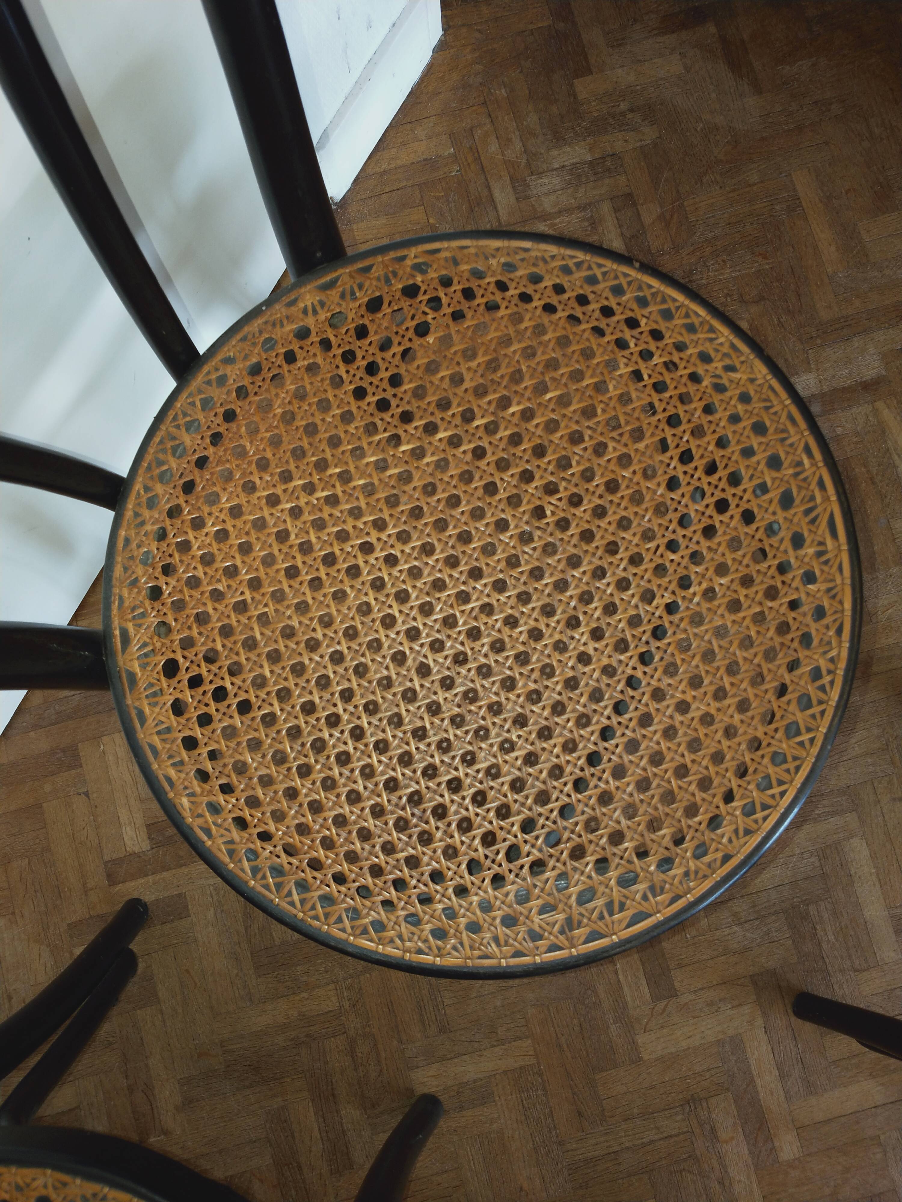 Lot of Thonet FMG chairs No.18