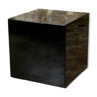 Table d’appoint cubique