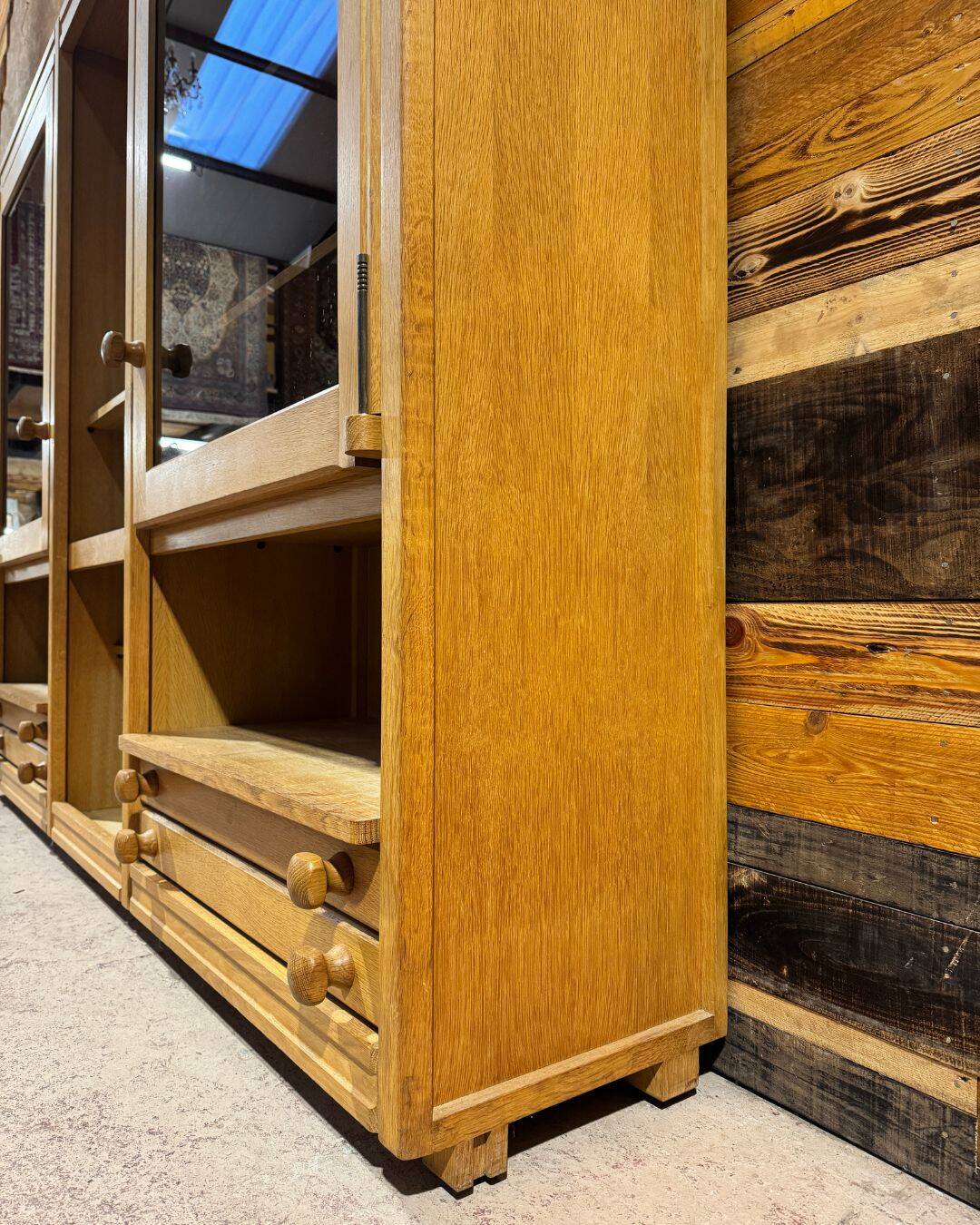 Guillerme & Chambron Library