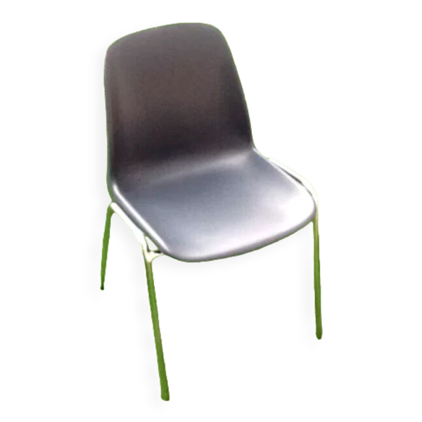 Chaise empilable coque grise surface grainée Pat. Pend Dipiplast